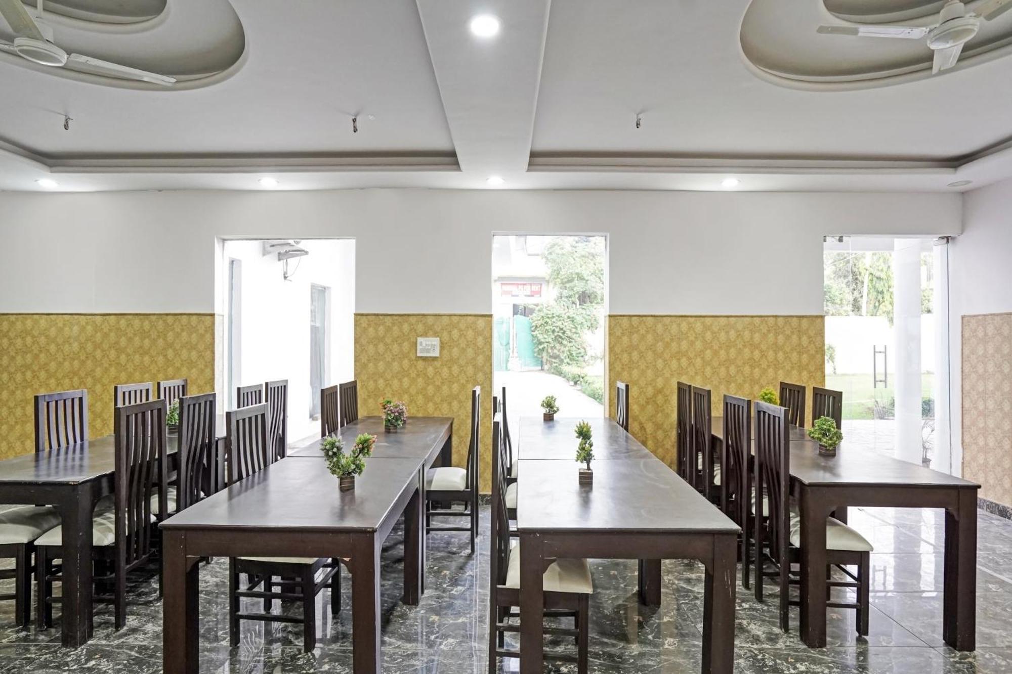 Collection O Rajvanshi Paradise Gurgaon Zewnętrze zdjęcie