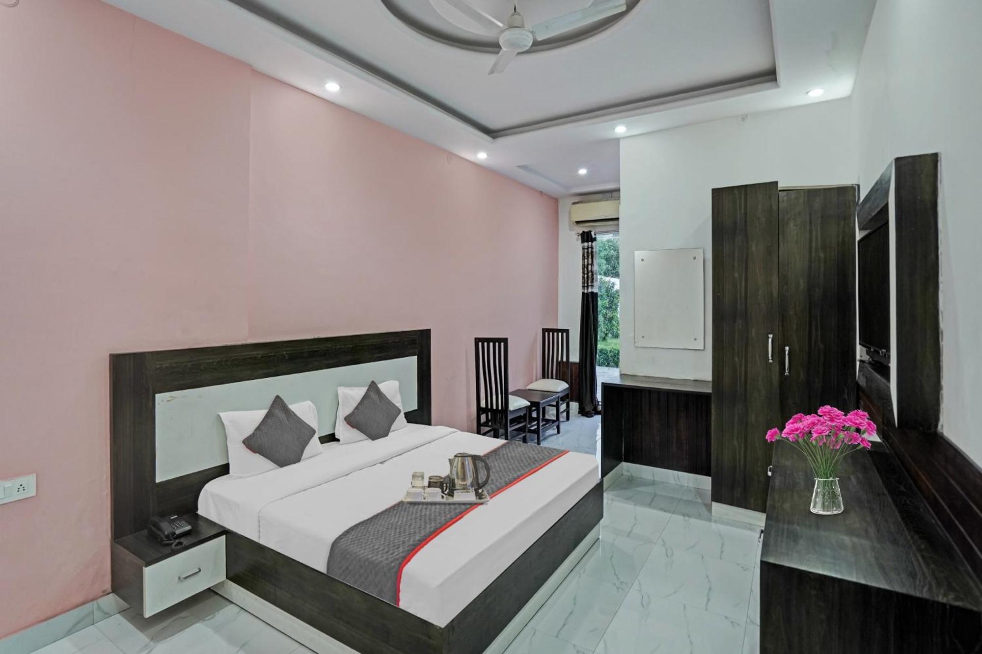 Collection O Rajvanshi Paradise Gurgaon Zewnętrze zdjęcie